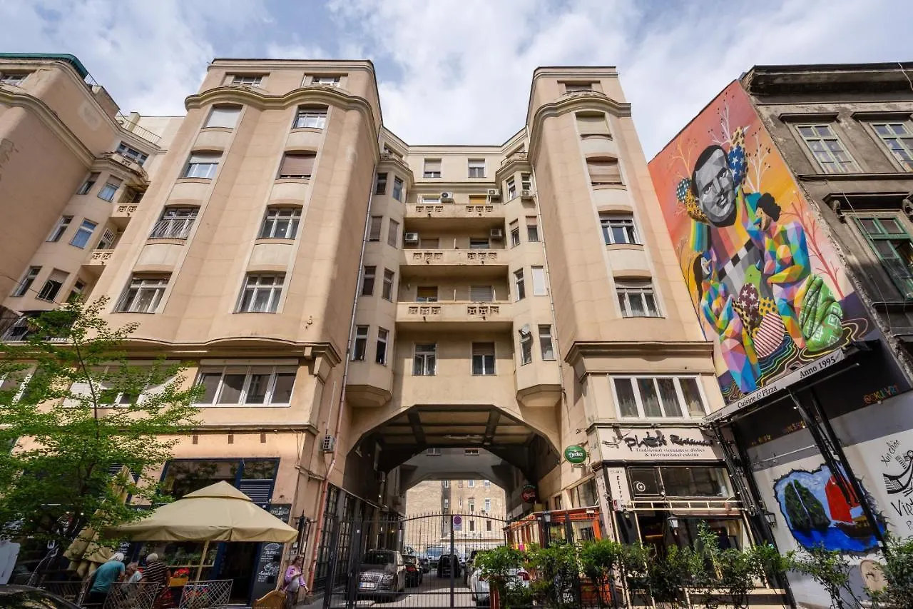 Bpr Lavish Suite In Budapest Downtown